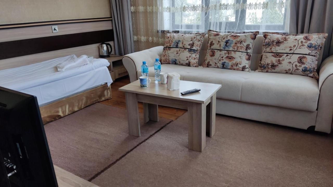 Xutorok Hotel & Restaurant Chilegir Buitenkant foto