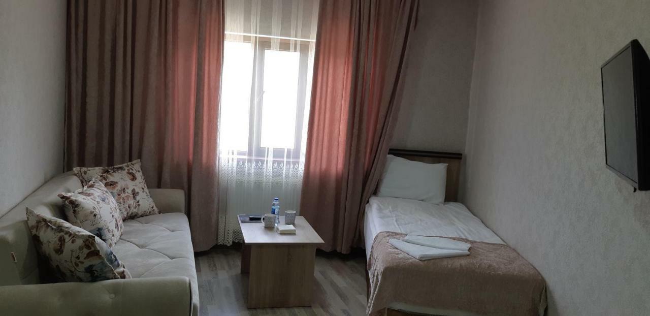 Xutorok Hotel & Restaurant Chilegir Buitenkant foto